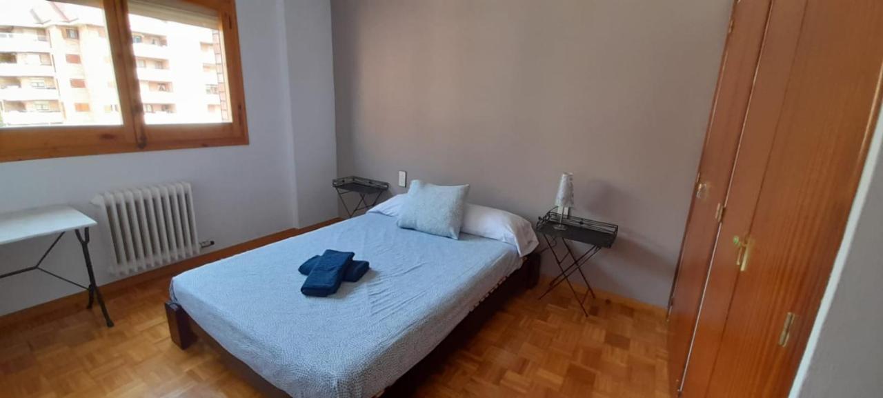 Apartamento Callizo Хака Екстериор снимка