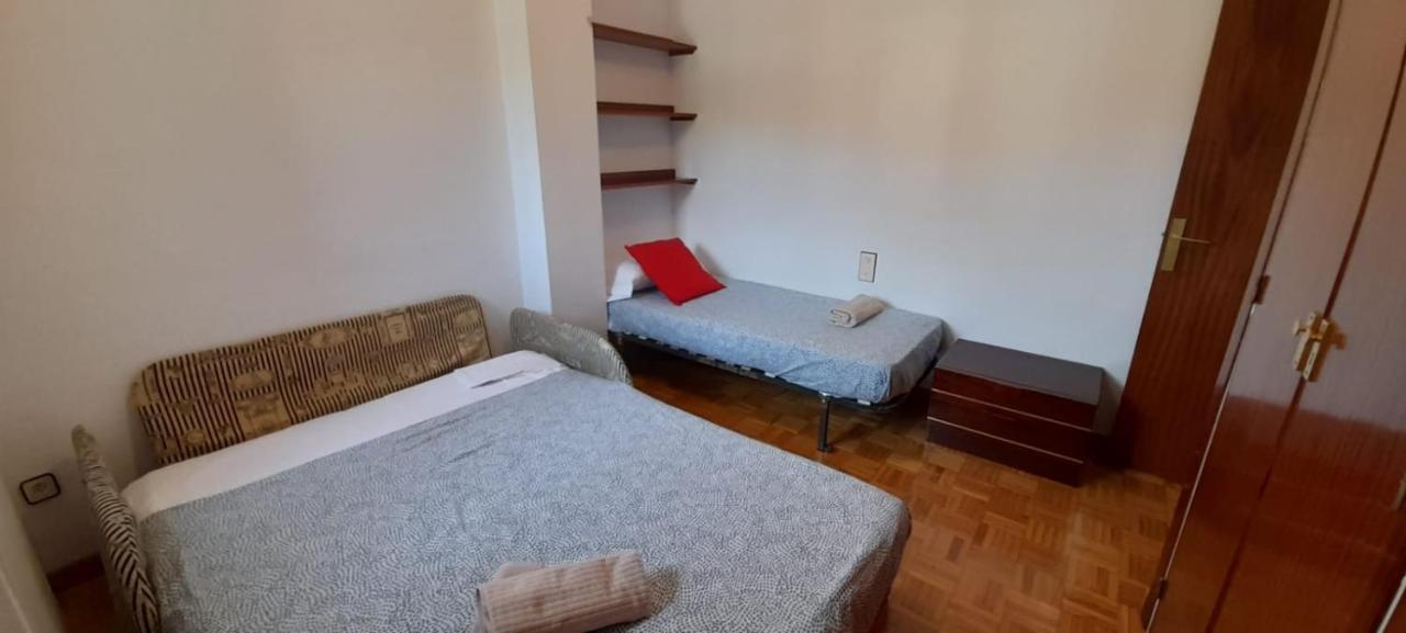 Apartamento Callizo Хака Екстериор снимка