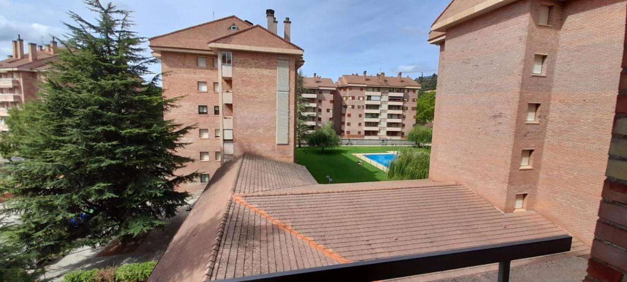 Apartamento Callizo Хака Екстериор снимка