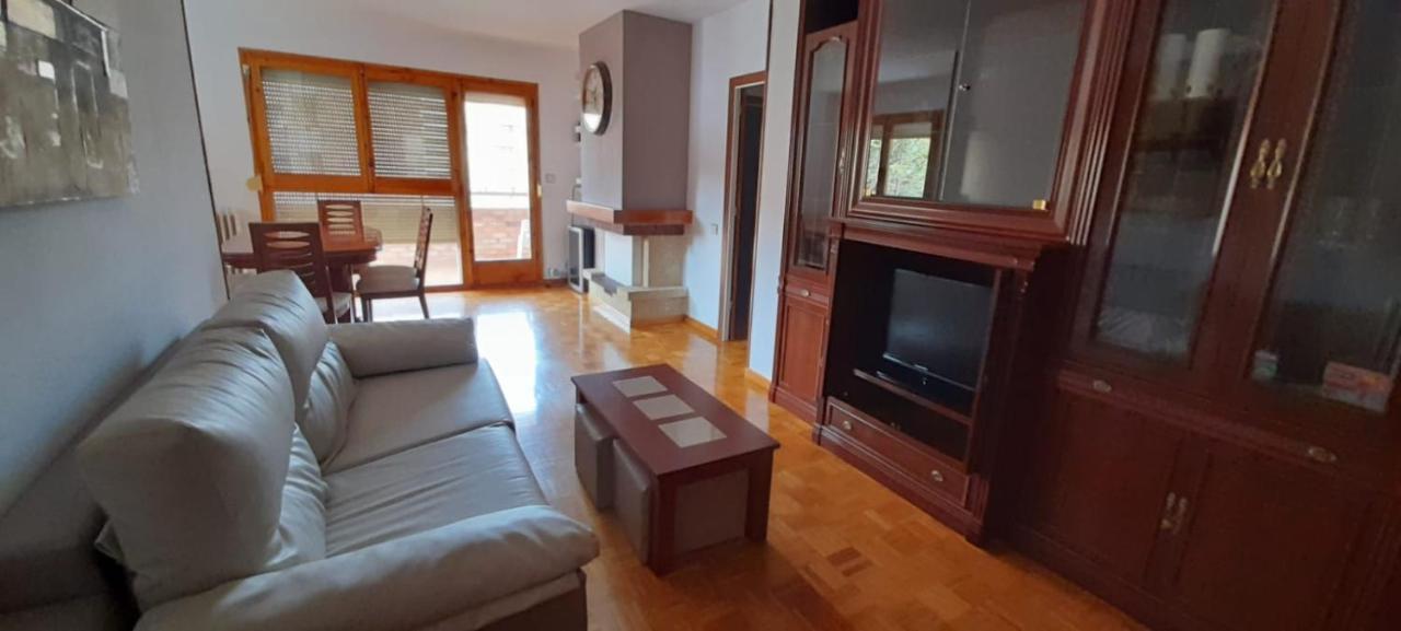 Apartamento Callizo Хака Екстериор снимка